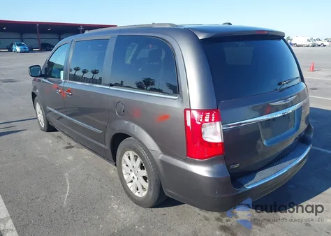 2016 Chrysler Town & Country Touring z USA, uszkodzony, nr VIN 2C4RC1BGXGR281593